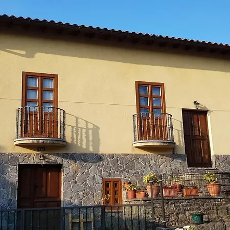 Casa Abuela Herminia 펜션 코룬가